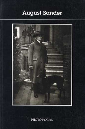 い出のひと時に、とびきりのおしゃれを！ アウグスト・ザンダー Photo Poche 64: August Sander 洋書