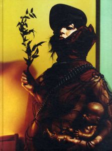 フローリア・シジスモンディ写真集　Immune/Floria Sigismondi