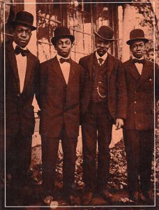 The World of James Van DerZee　A Visual Record of Black Americans/James Van DerZee　Reginald McGhee編