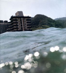 楢橋朝子写真集　Half Awake And Half Asleep In The Water/楢橋朝子