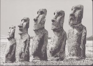 ルイ･ヴィトン　Louis Vuitton Travel Book Daniel Arsham Easter Island/ダニエル・アルシャムのサムネール