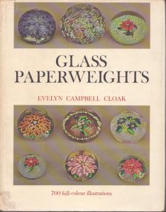 グラスペーパーウェイト　Glass Paperweights./Cloak, Evelyn Campbell.のサムネール