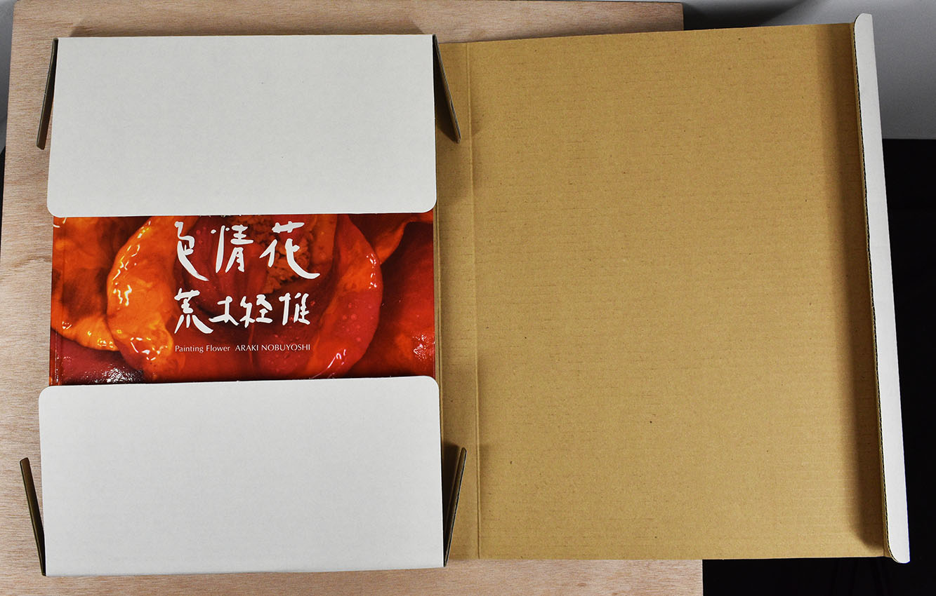 荒木経惟写真集 色情花 / 荒木経惟 | Natsume Books